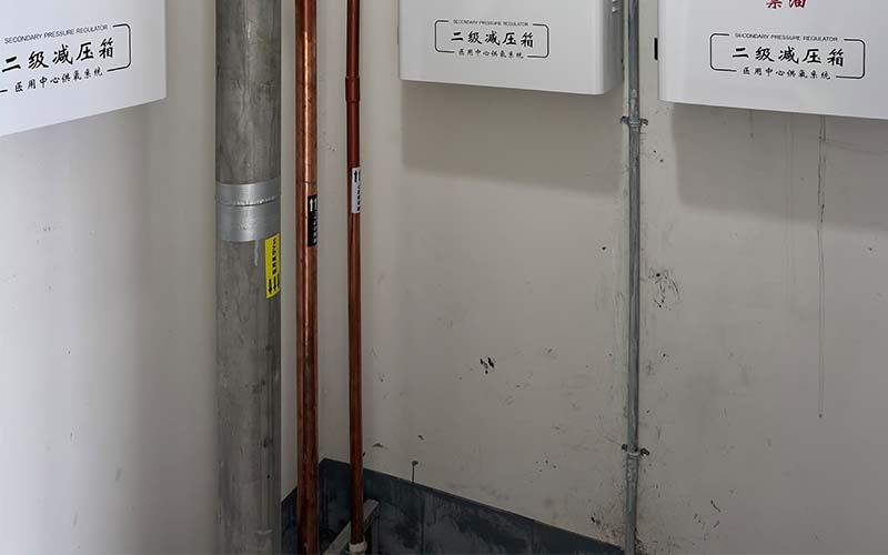 医用气体管道井设计：管径计算、管路排布与维修空间预留